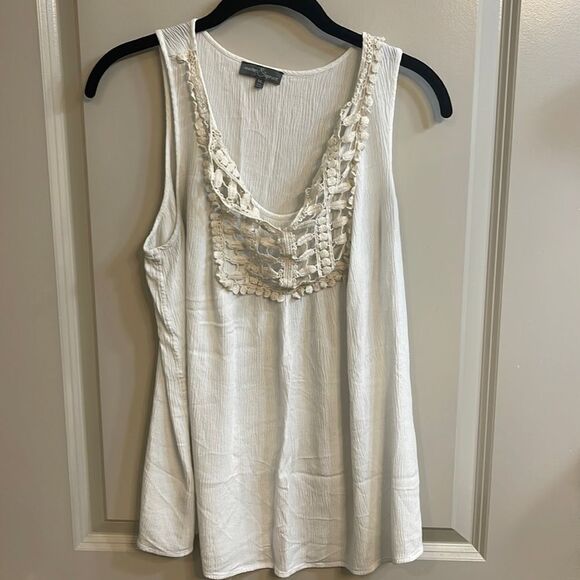 White Womens’ sleeveless top - Picture 1 of 8